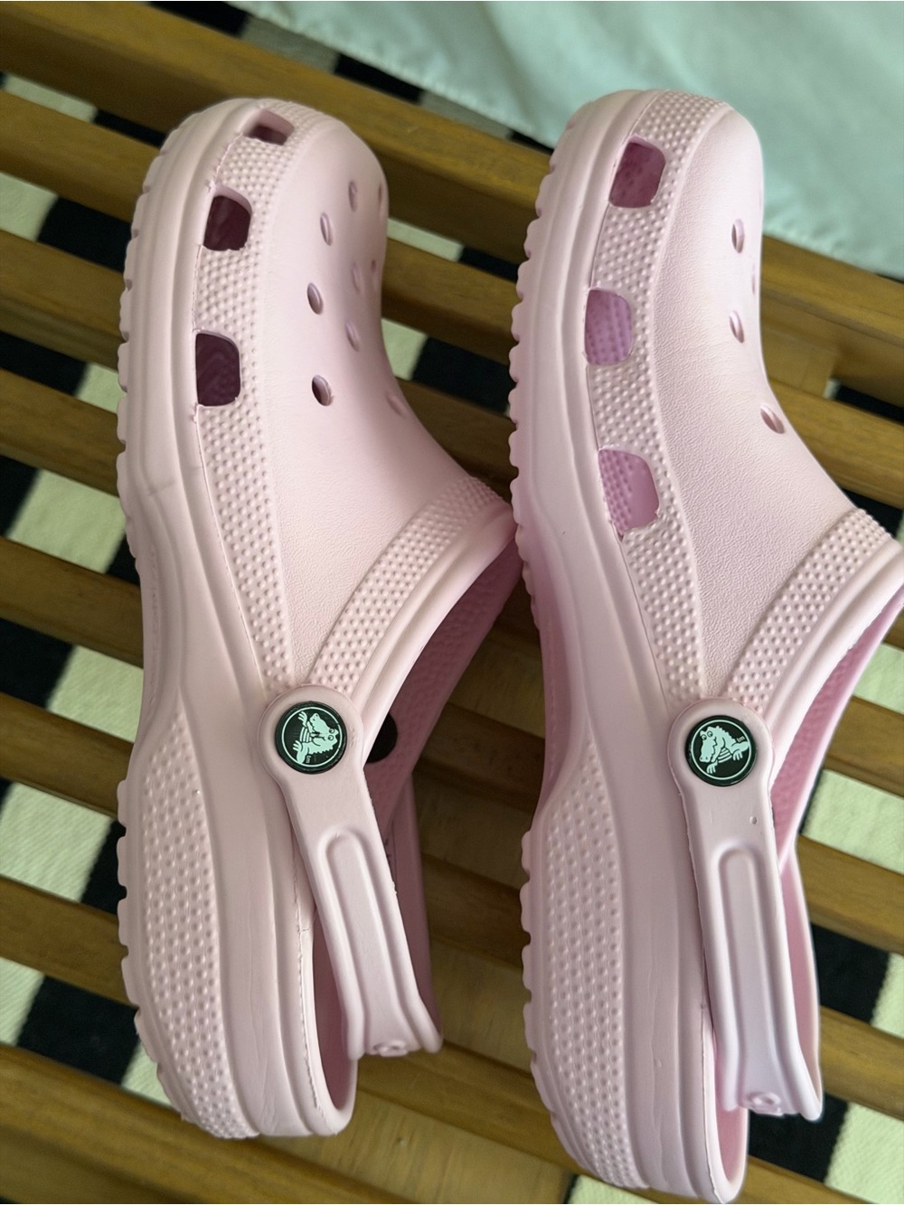 Pink Crocs size 10W/8M - Picture 5 of 8